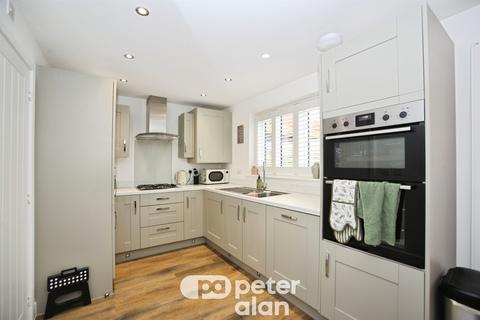undefined, Heol Ewen, Pontrhydyrun, Cwmbran