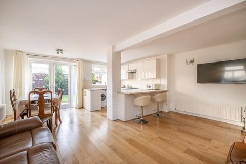 undefined, Breamwater Gardens Richmond TW10