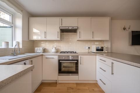 4 bedroom end of terrace house to rent, Breamwater Gardens Richmond TW10