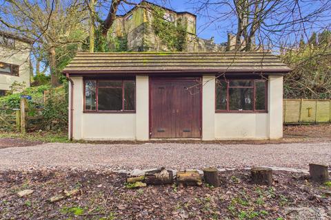 undefined, Garage, Villiers Avenue