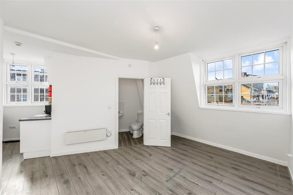 10, Holywell house-1.jpg