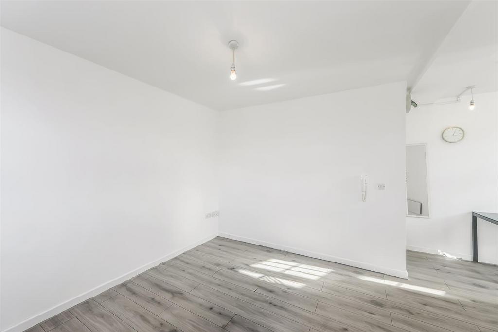 10, Holywell house-3.jpg