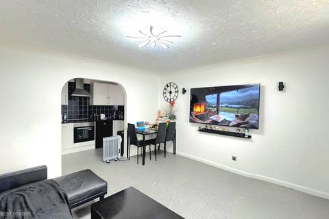 2 bedroom flat for sale, 120-130 Hatton Road,  Feltham, TW14