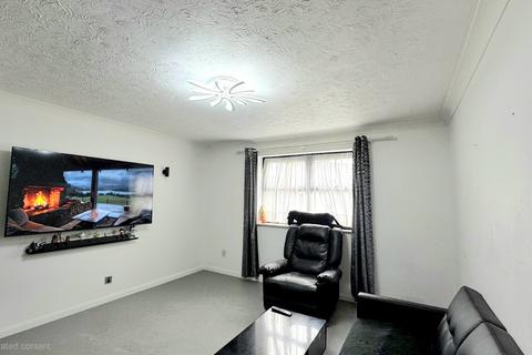 2 bedroom flat for sale, 120-130 Hatton Road,  Feltham, TW14