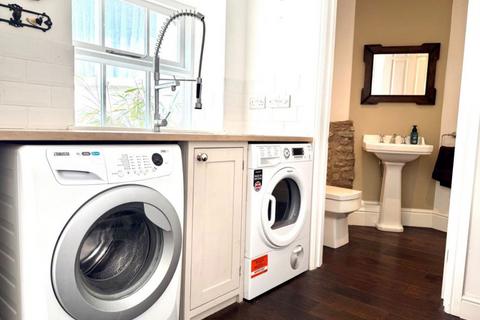 4 bedroom semi-detached house to rent, Knighton, Powys