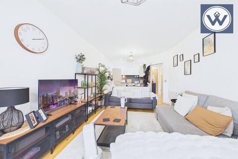 1 bedroom apartment to rent, One Smithfield Square, M4