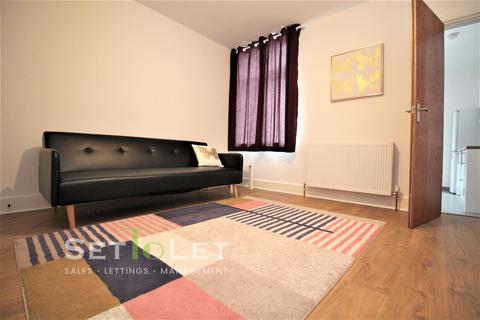1 bedroom flat to rent, Thurlow Road, Clarendon Park, Leicester