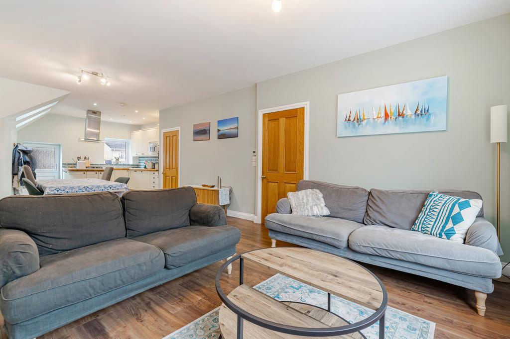 6 Sitting Room