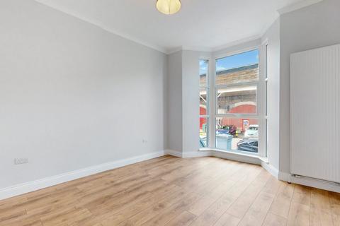 1 bedroom flat to rent, Wells Road, London W12