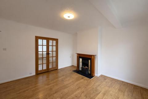 3 bedroom terraced house to rent, Knightwood Crescent, New Malden