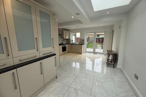 undefined, Green Street, Enfield EN3
