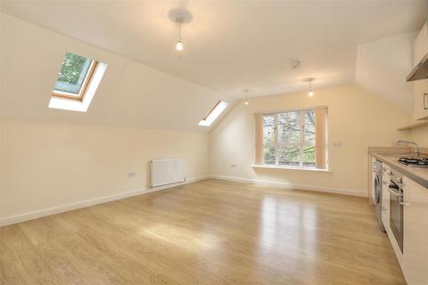 2 bedroom apartment to rent, Gatefield House, Abbeydale S7