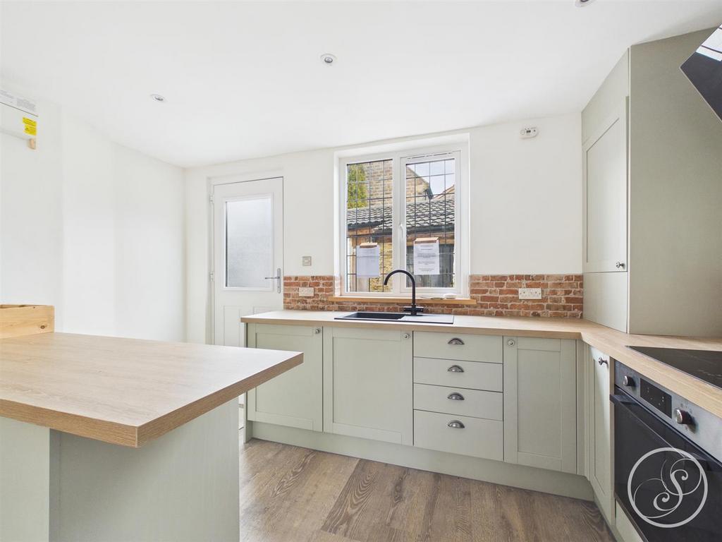 Kitchen/Living Area
