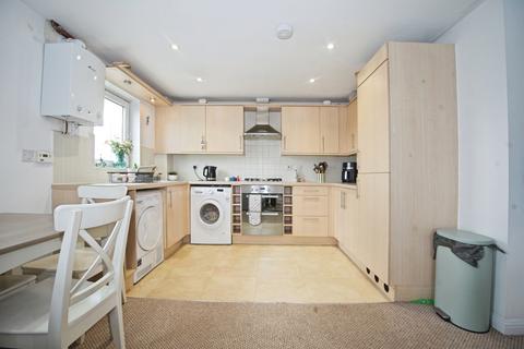 2 bedroom flat for sale, Burford Gardens, Cardiff, CF11
