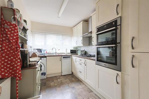 2 bedroom detached bungalow for sale, Barons Close, Gedling, Nottingham