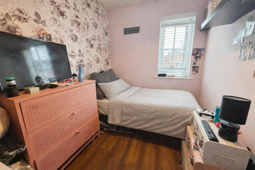 Bed 3.png