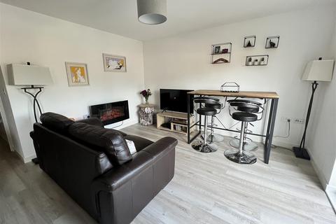 1 bedroom flat for sale, The Moorings, Swindon SN1