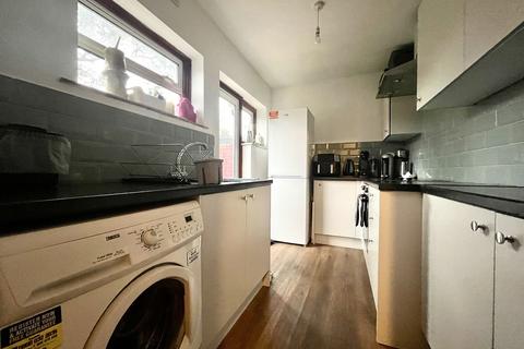 3 bedroom terraced house for sale, Grange Road, Chessington, Surrey. KT9 1EY