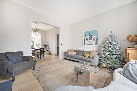 3 bedroom maisonette to rent, Devonia Road, Islington, London
