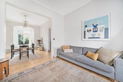 3 bedroom maisonette to rent, Devonia Road, Islington, London
