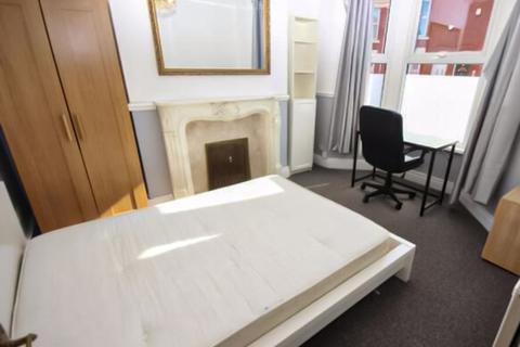 5 bedroom terraced house for sale, Empress Road, Kensington, L7