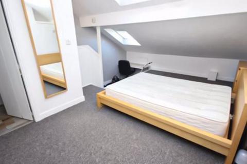 5 bedroom terraced house for sale, Empress Road, Kensington, L7