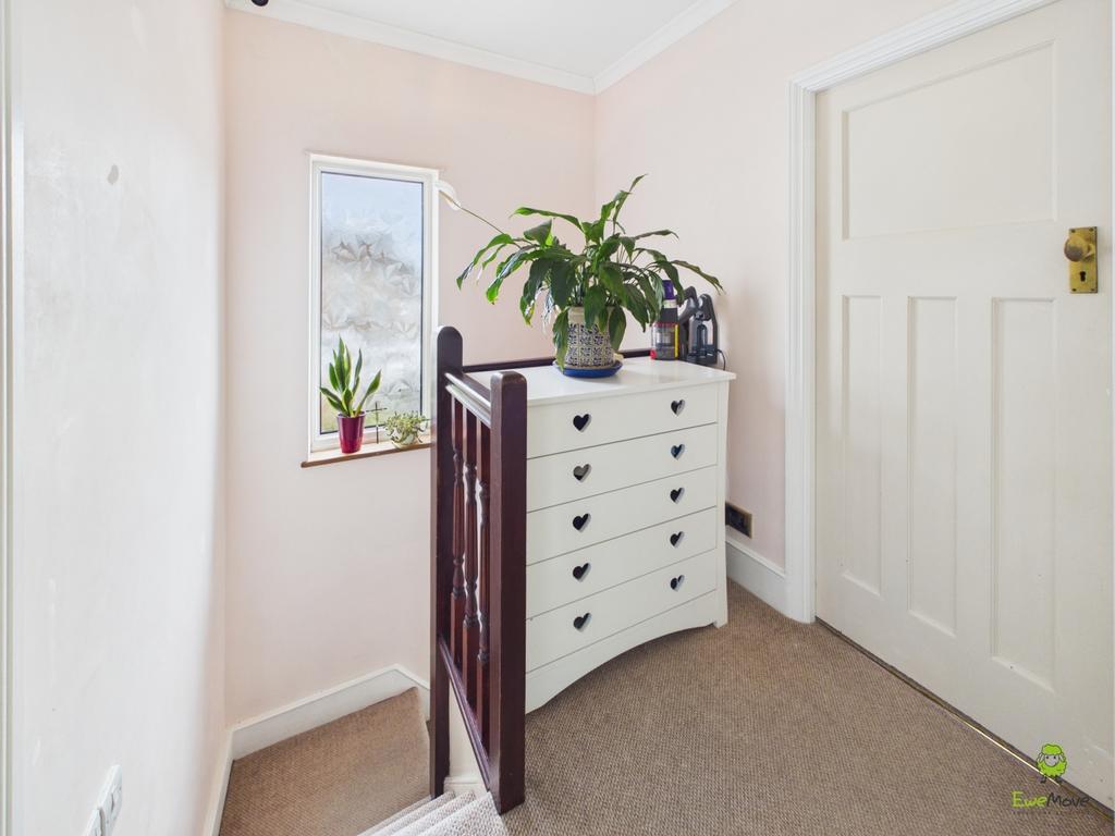 Presented by Clinton at Ewe Move Bexleyheath and Da