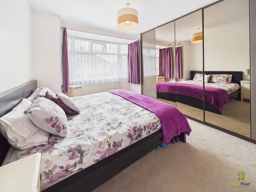 Presented by Clinton at Ewe Move Bexleyheath and Da