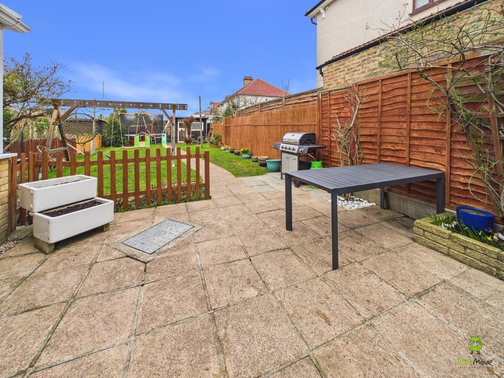 Presented by Clinton at Ewe Move Bexleyheath and Da