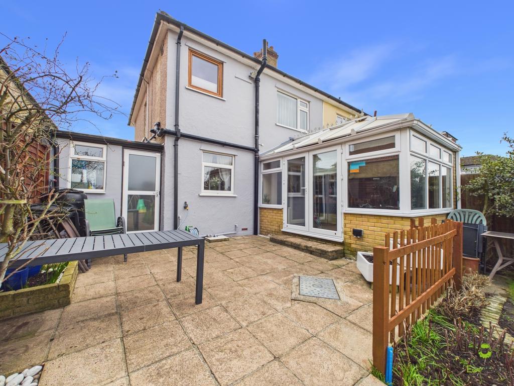 Presented by Clinton at Ewe Move Bexleyheath and Da