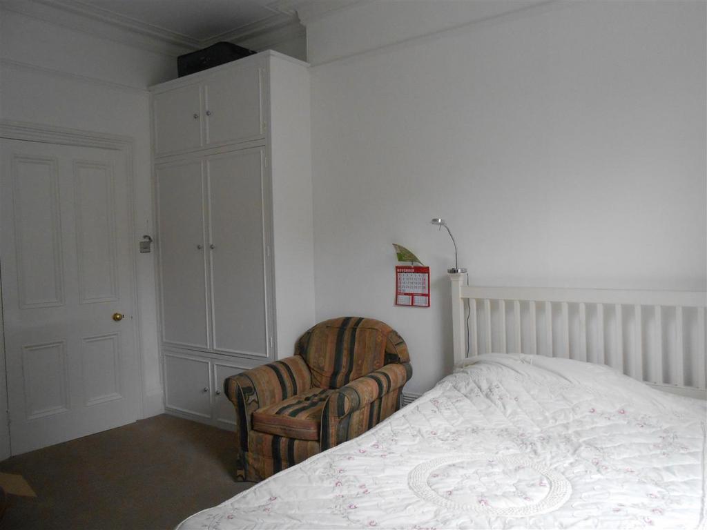 Bed/Sitting Room