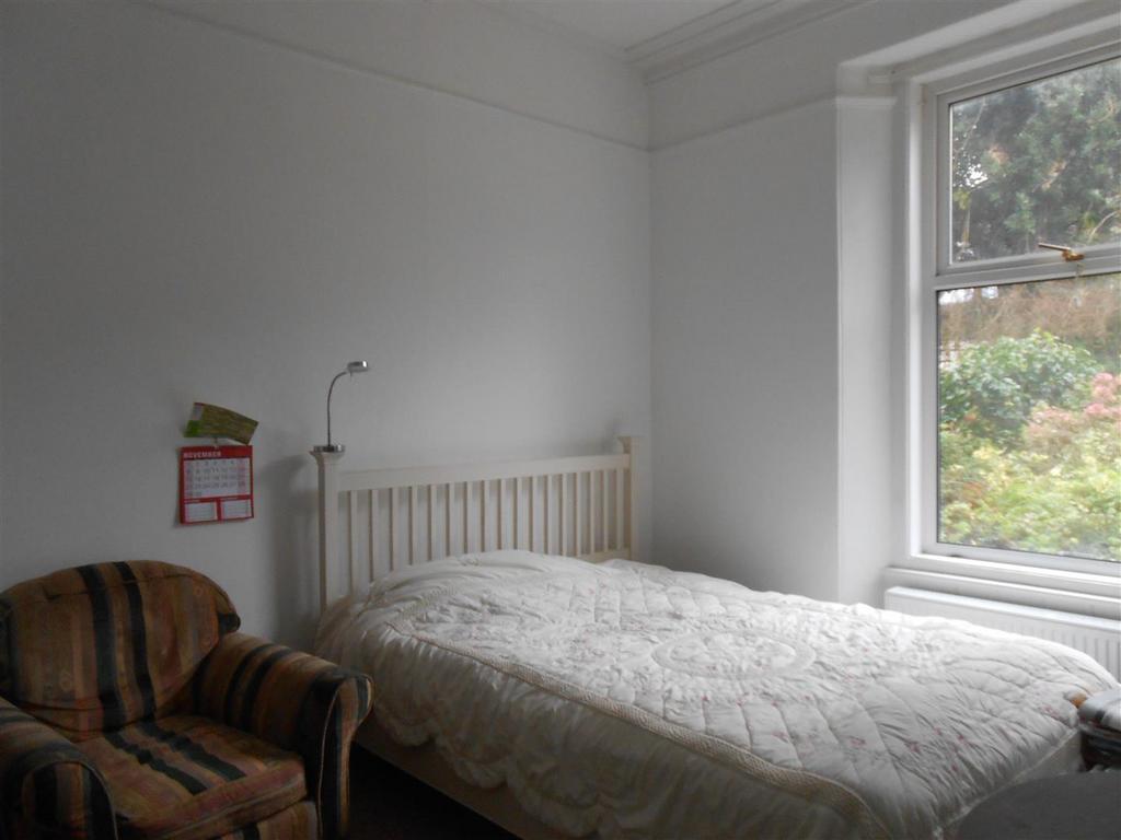 Bed/Sitting Room