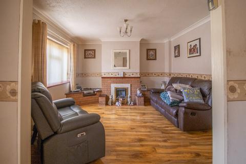 3 bedroom semi-detached house for sale, De Grey Road, Gaywood, King's Lynn, Norfolk, PE30