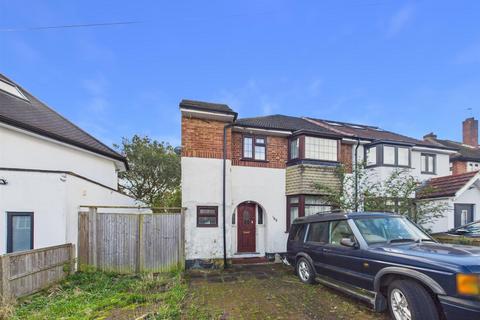 Pine Gardens, Ruislip HA4