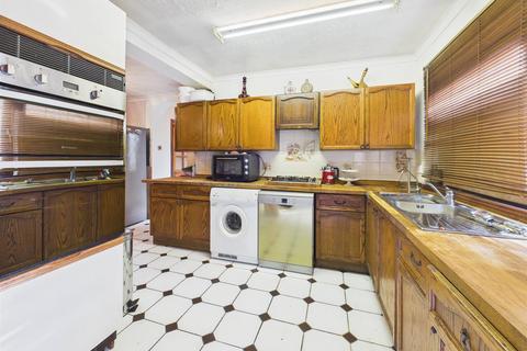 3 bedroom semi-detached house for sale, Pine Gardens, Ruislip HA4