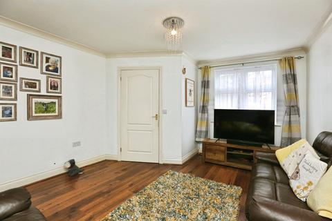 4 bedroom end of terrace house for sale, Bracken Close, Lee-On-The-Solent