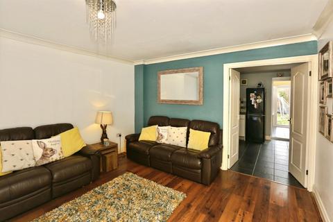 4 bedroom end of terrace house for sale, Bracken Close, Lee-On-The-Solent