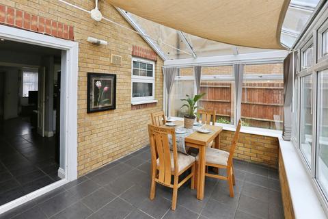 4 bedroom end of terrace house for sale, Bracken Close, Lee-On-The-Solent