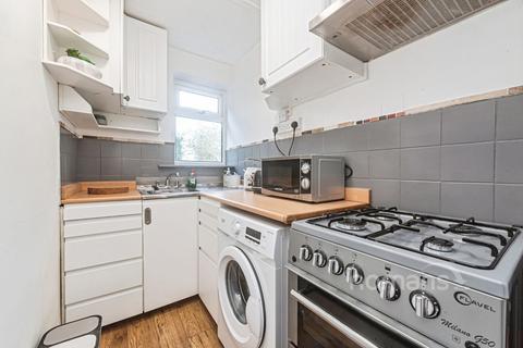2 bedroom flat to rent, Dudley Close, Tilehurst, Reading, RG31