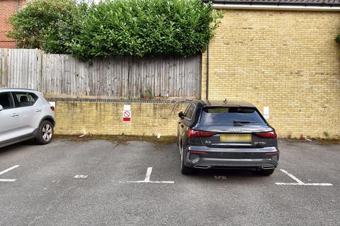 undefined, Guernsey Way, Ashford TN24
