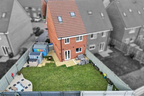 undefined, Lily Edge, Biggleswade SG18