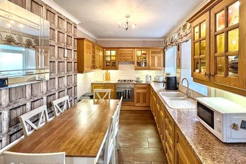 undefined, Rhondda Terrace, Ferndale. CF43 4LF