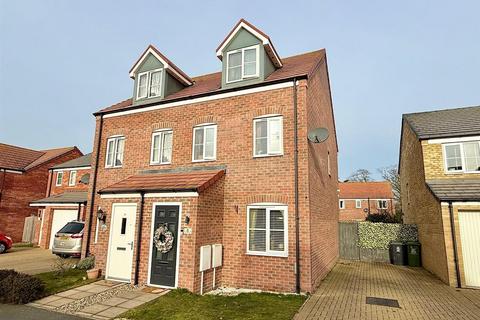 3 bedroom semi-detached house for sale, Pascoe Drive, Ormesby, Great Yarmouth