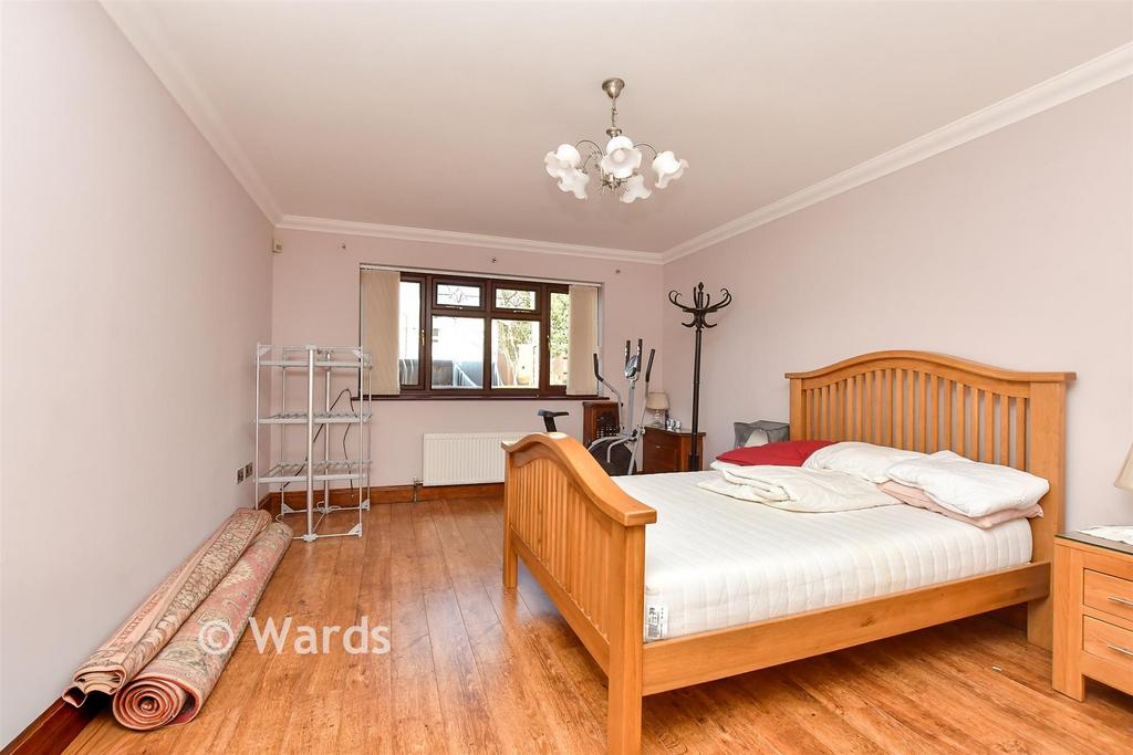 Bedroom 5/Family Room