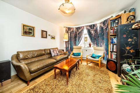 undefined, Newton Avenue, London N10