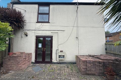 3 bedroom terraced house for sale, Clay Lake, Spalding