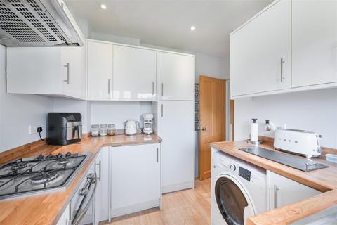 2 bedroom flat for sale, West Barnes Lane, Raynes Park SW20