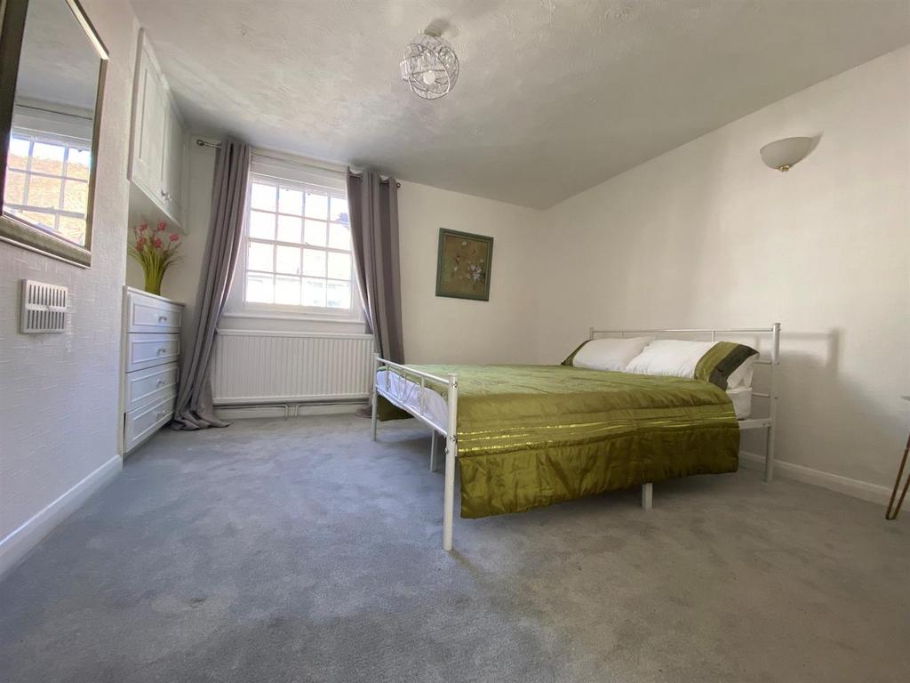 Bedroom2.jpg