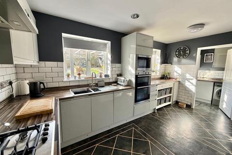 4 bedroom detached house for sale, Hockerley New Road, Whaley Bridge, High Peak
