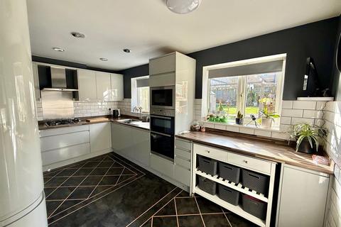 4 bedroom detached house for sale, Hockerley New Road, Whaley Bridge, High Peak
